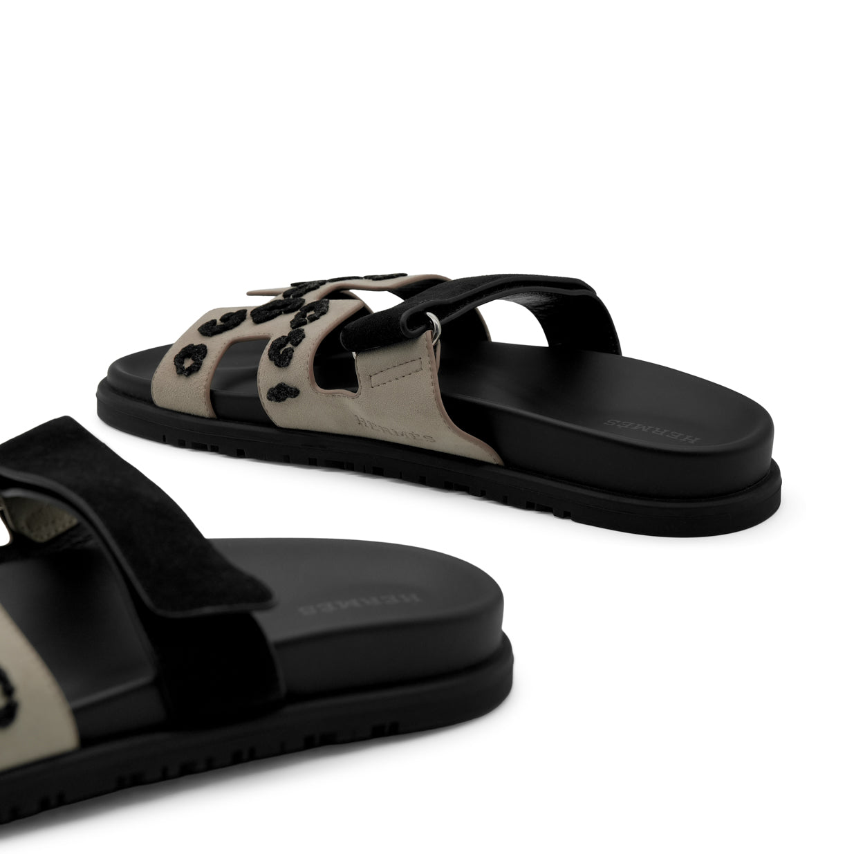 Hermès Chypre Sandal - Beige Esquisse/Noir Suede (38.5)