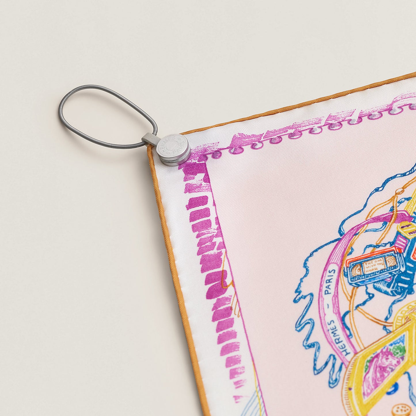 Hermès Scarf display system