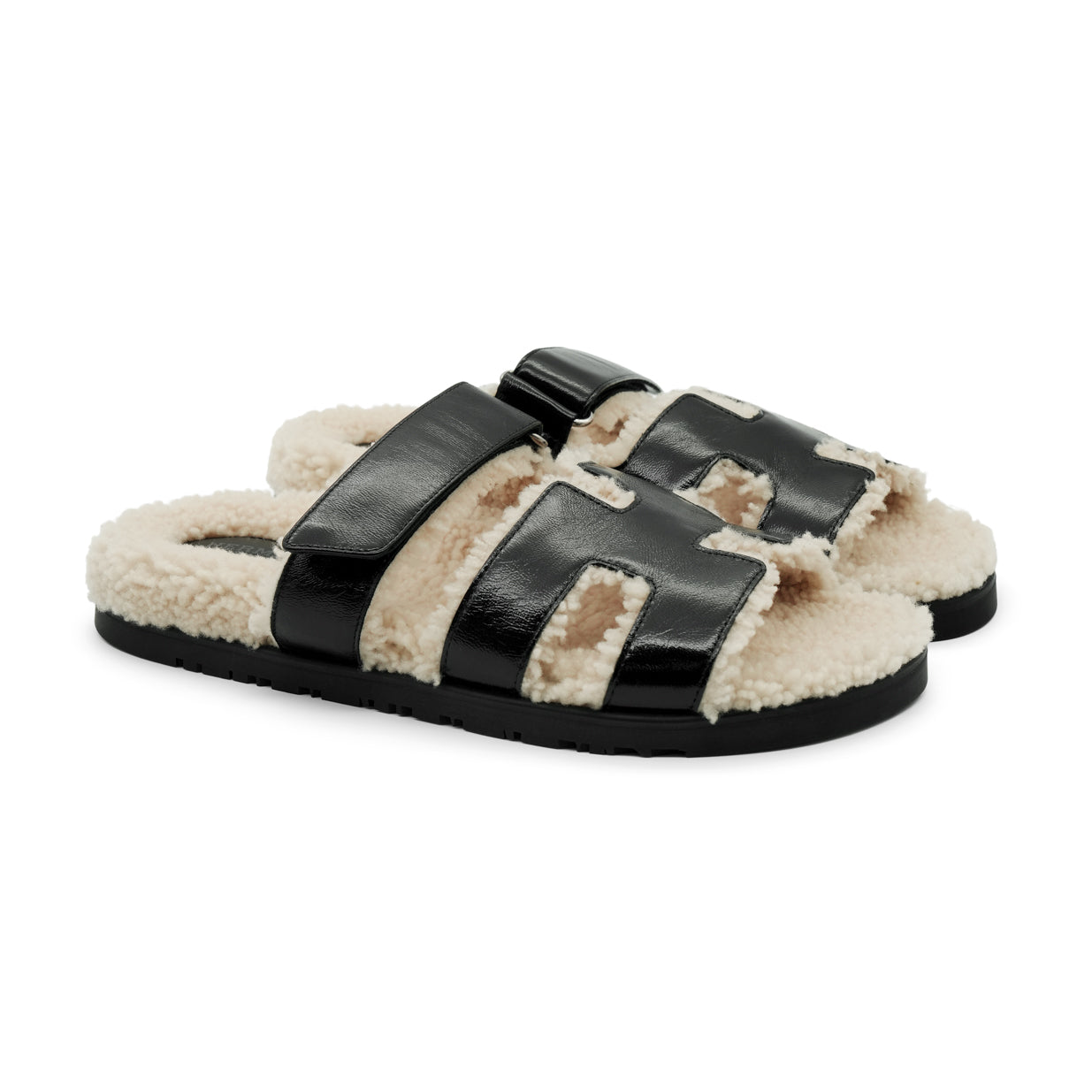 Hermès Chypre Sandal - Écru/Patent Black/Shearling Lining (40.5)