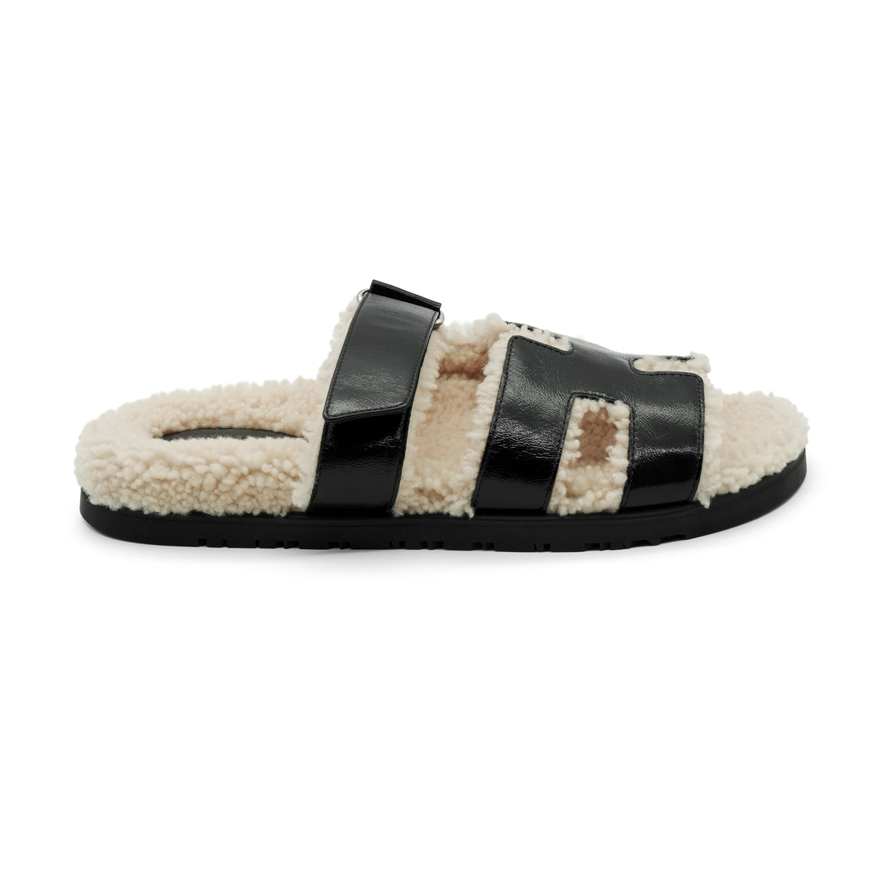 Hermès Chypre Sandal - Écru/Patent Black/Shearling Lining (40.5)